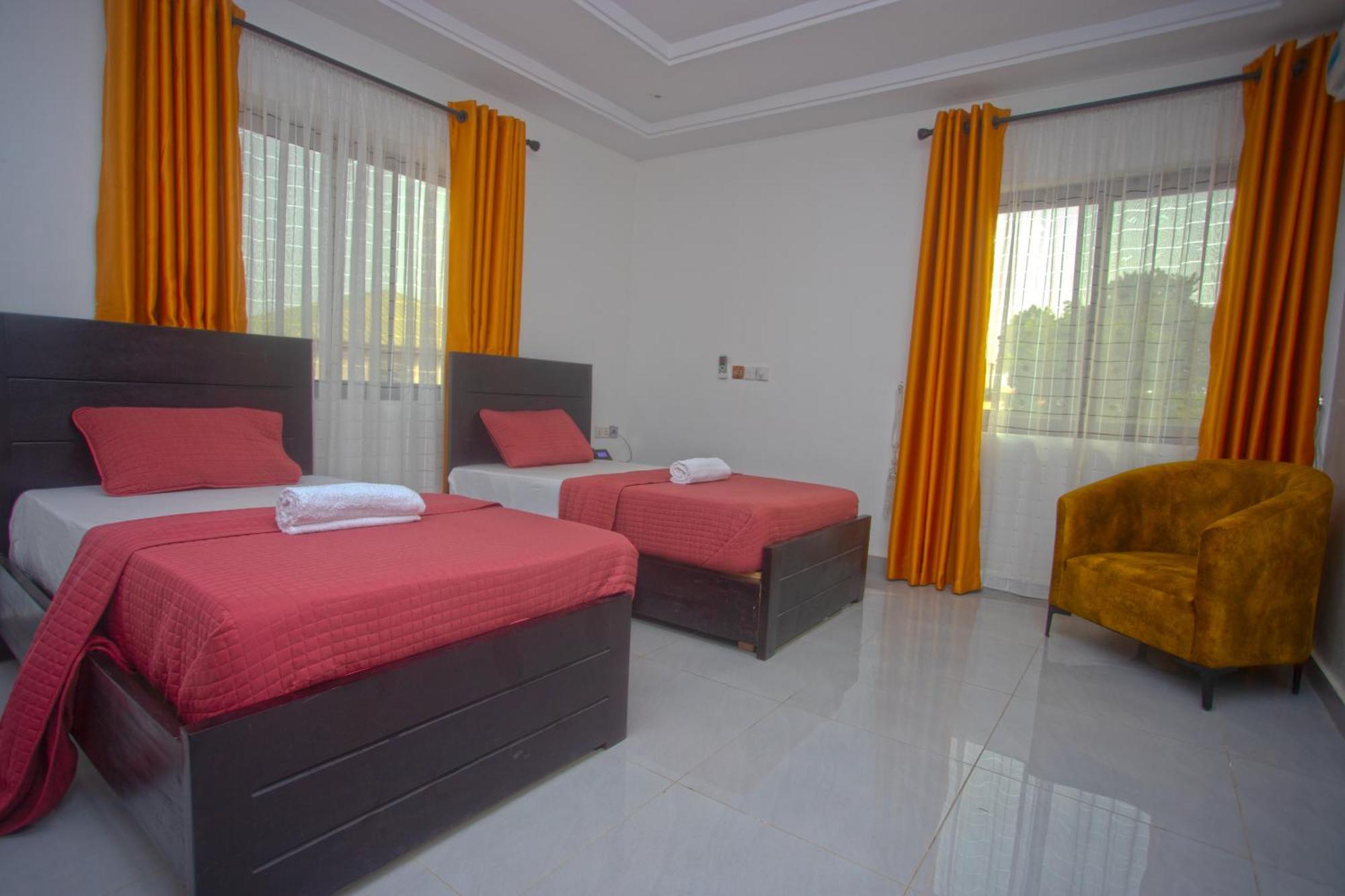 Labev Hotel Кумасі Екстер'єр фото