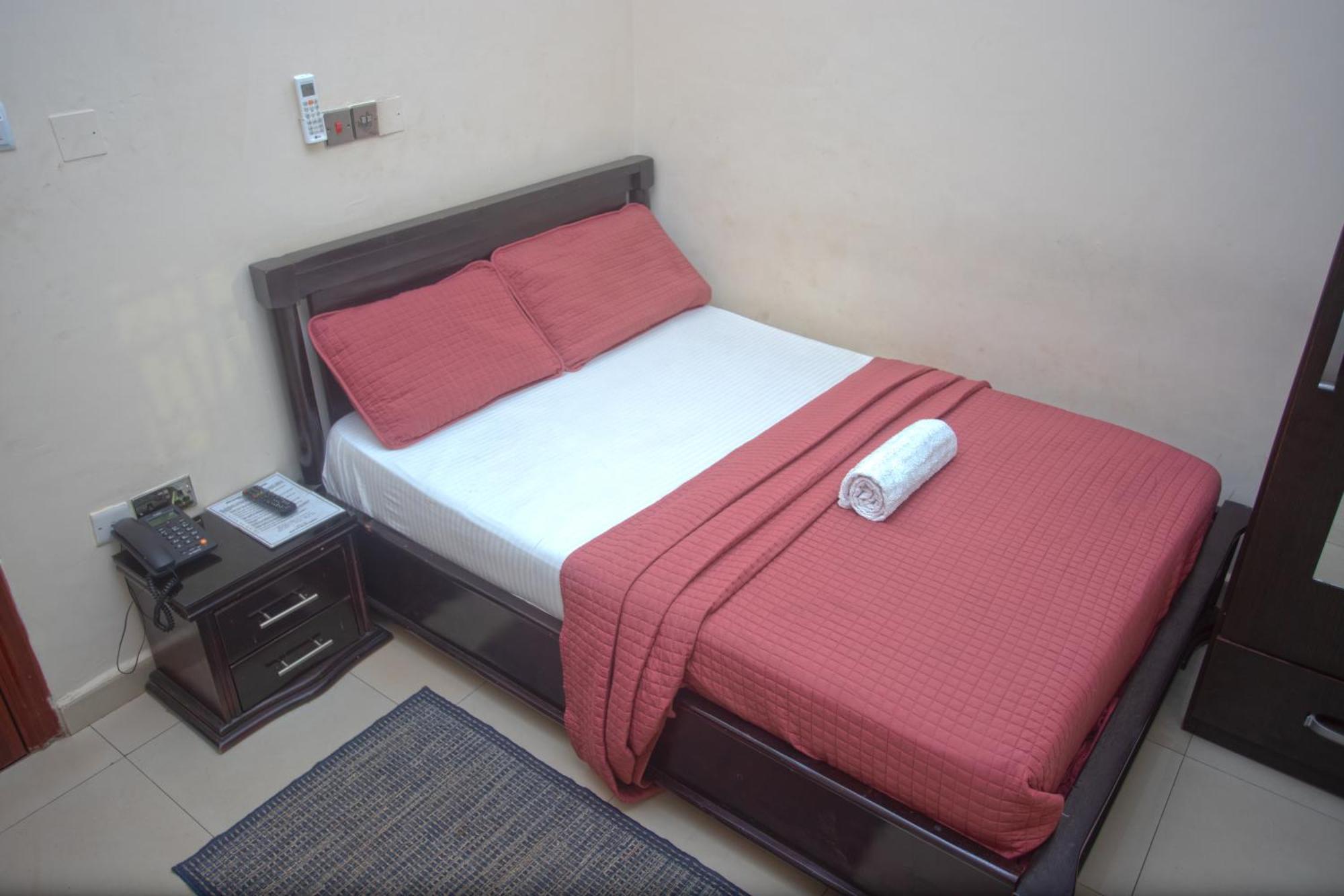 Labev Hotel Кумасі Екстер'єр фото