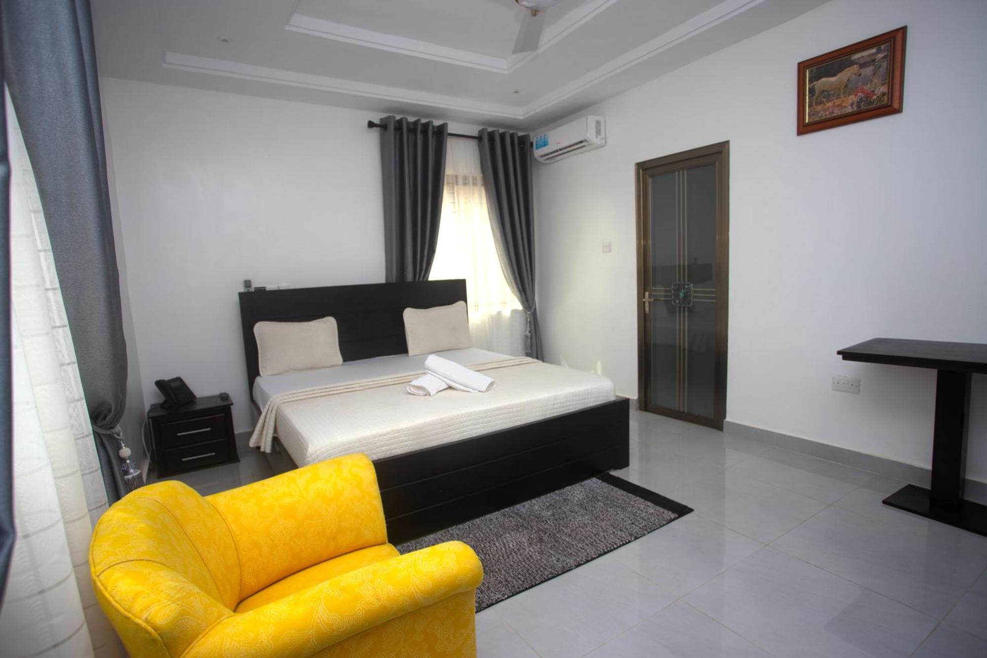 Labev Hotel Кумасі Екстер'єр фото