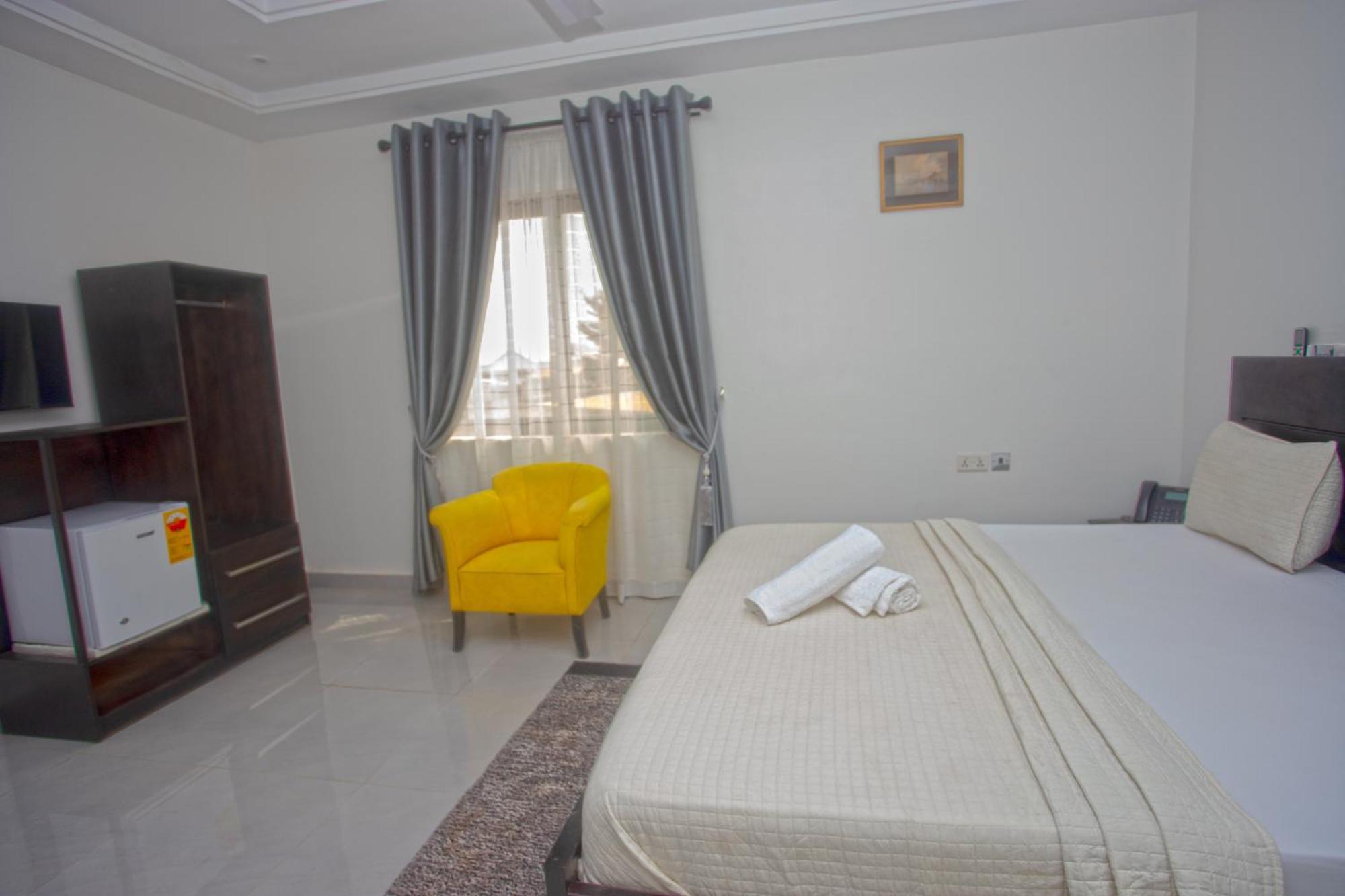 Labev Hotel Кумасі Екстер'єр фото