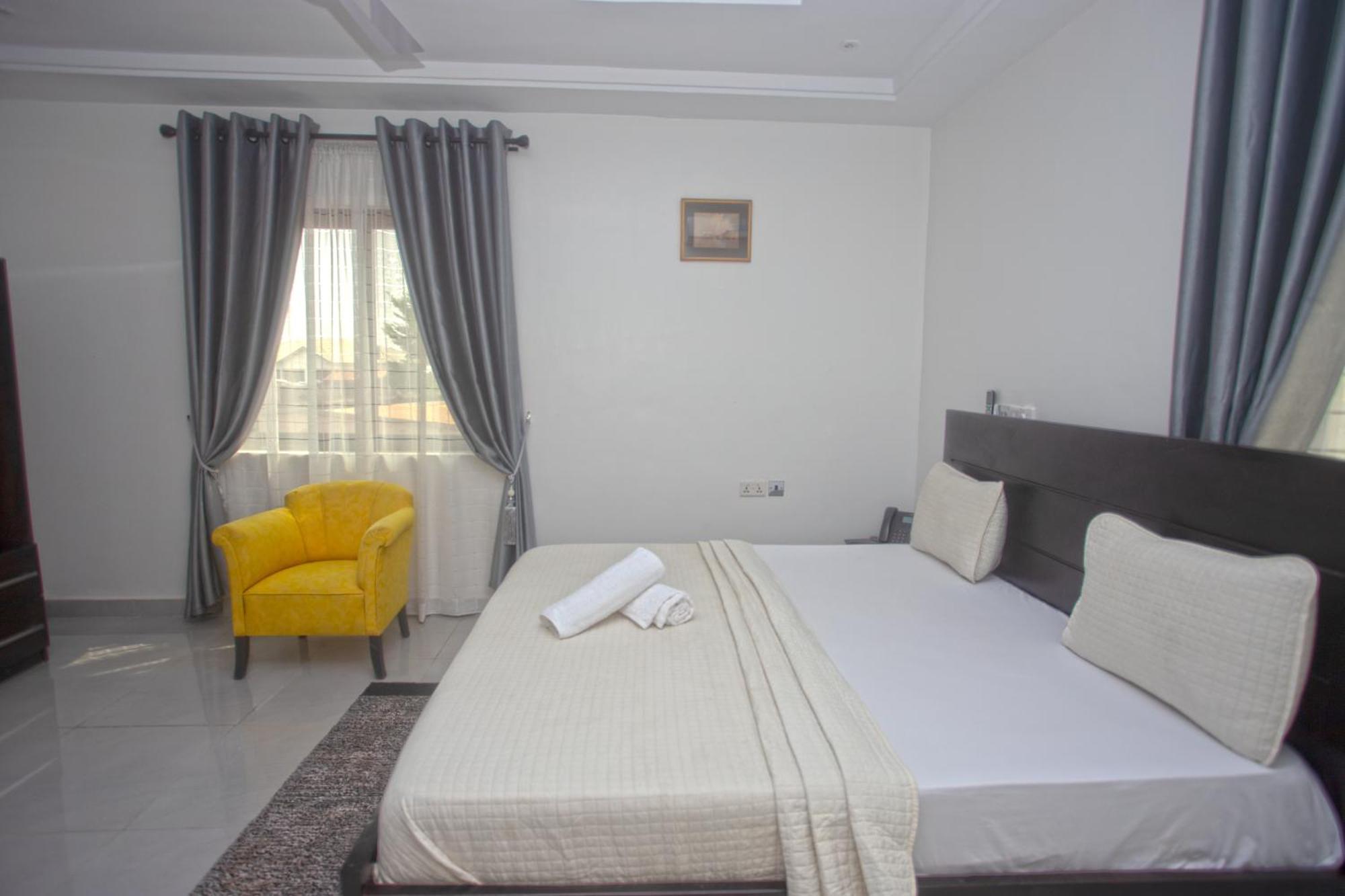 Labev Hotel Кумасі Екстер'єр фото