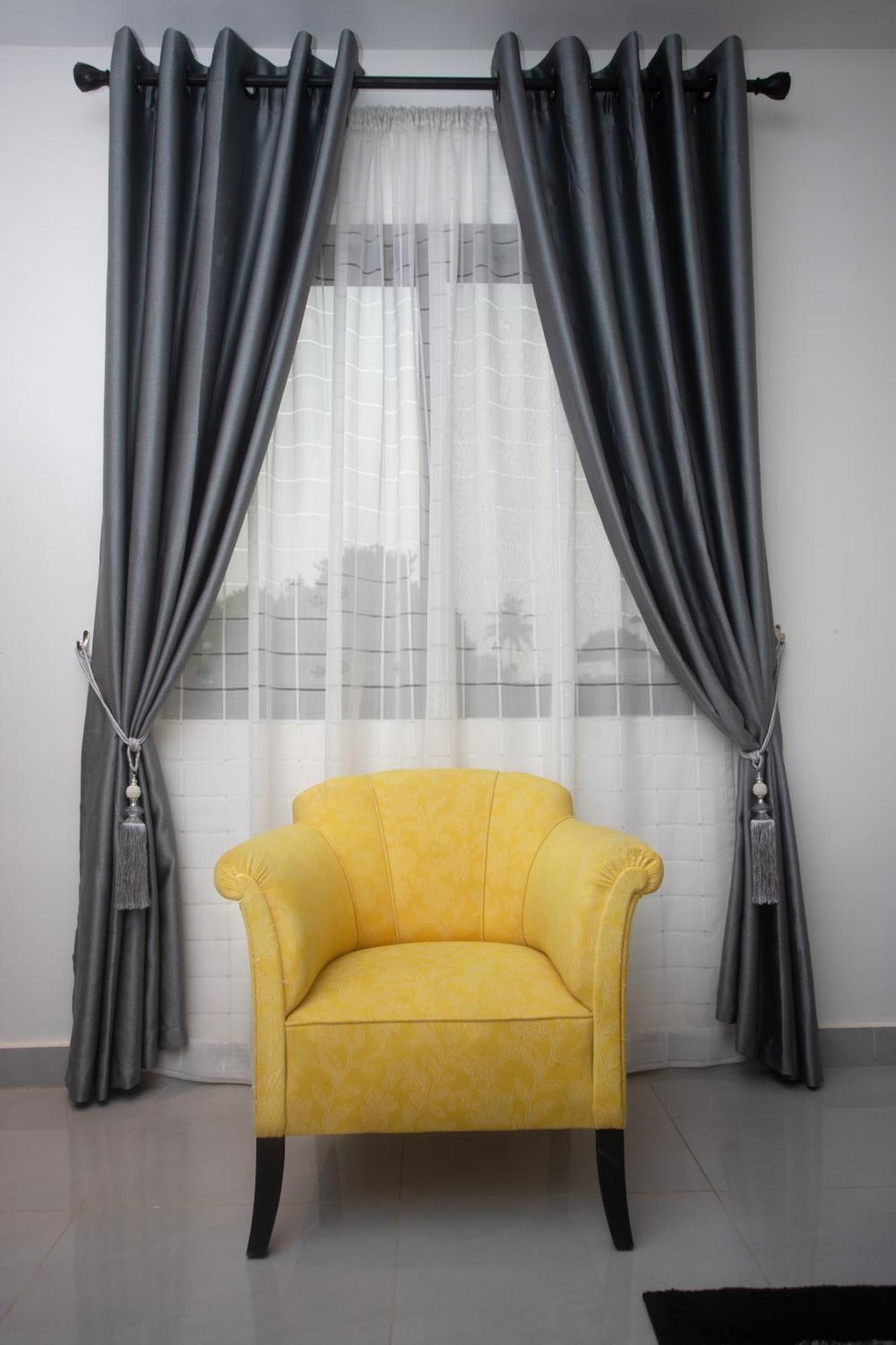 Labev Hotel Кумасі Екстер'єр фото