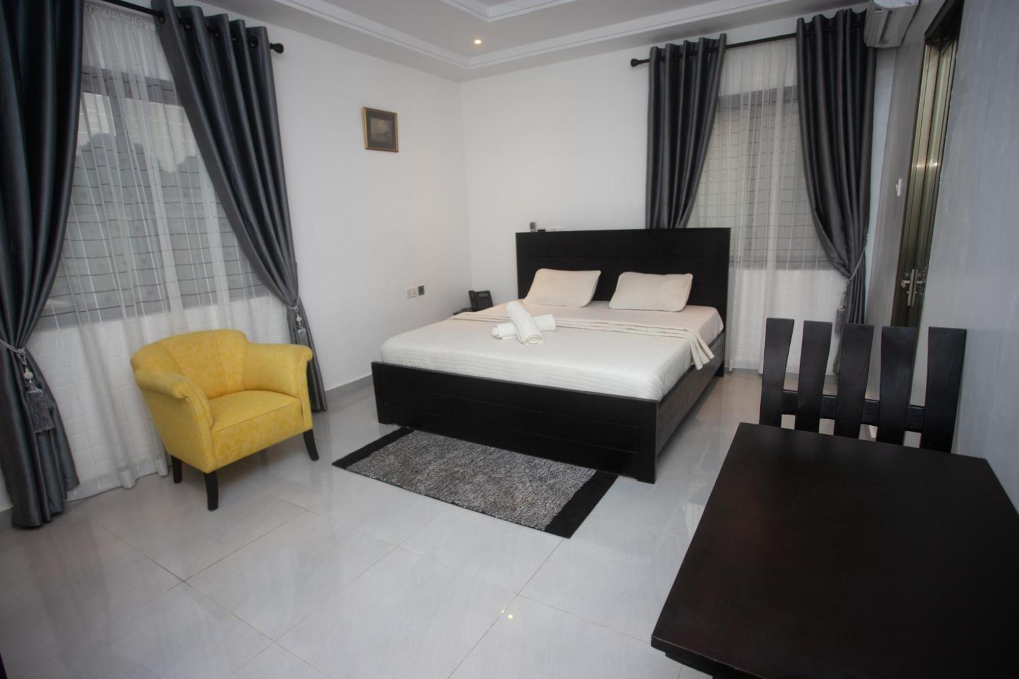 Labev Hotel Кумасі Екстер'єр фото