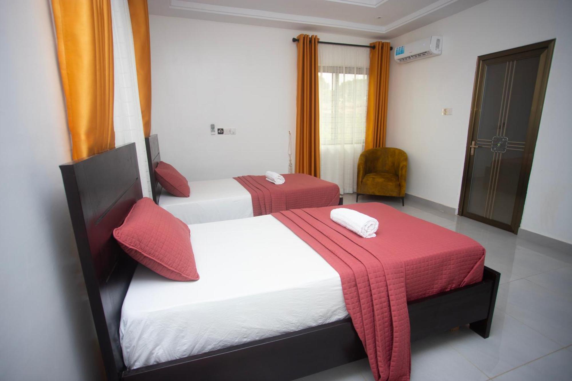 Labev Hotel Кумасі Екстер'єр фото