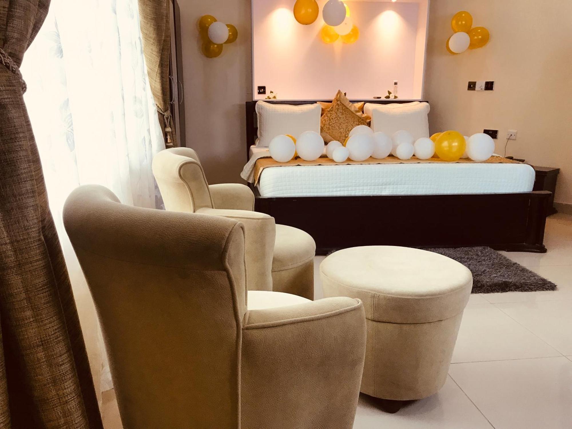Labev Hotel Кумасі Екстер'єр фото